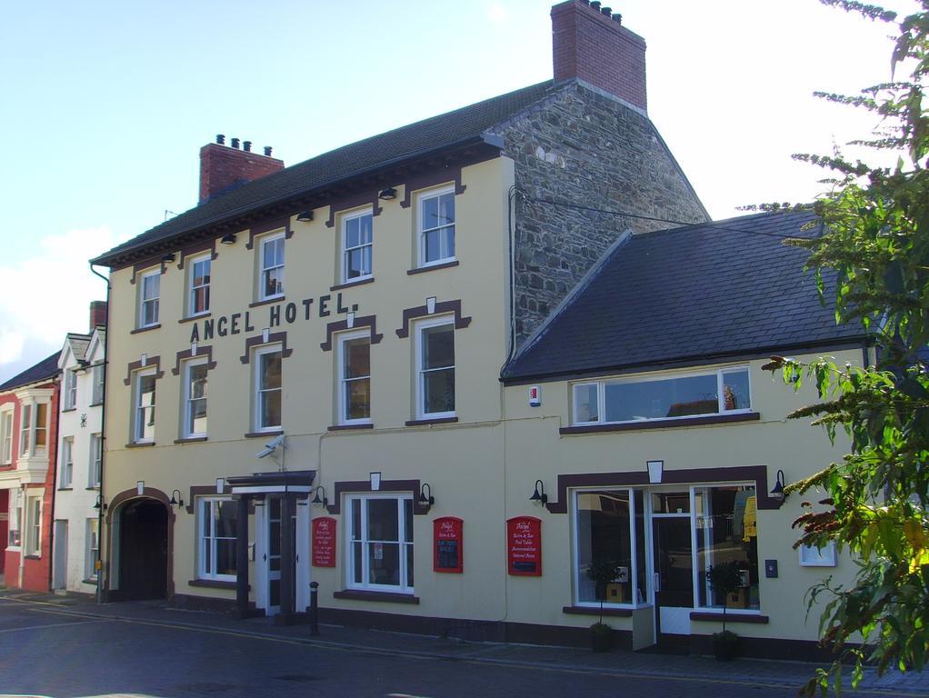 The Angel Hotel Cardigan Exterior foto